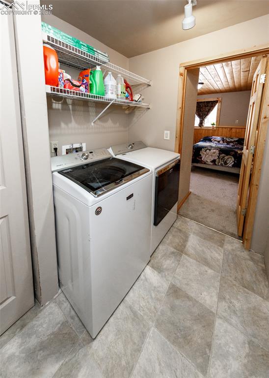 Image 39 of 50: Laundry