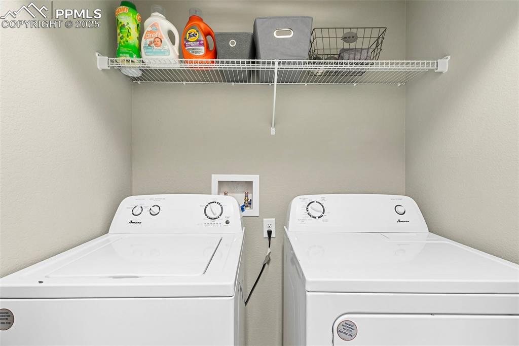 Image 20 of 21: Laundry