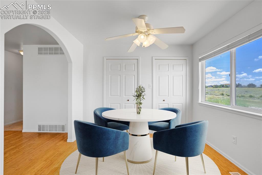 Image 16 of 50: Virtually Staged