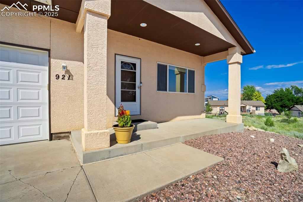 Image 2 of 50: Entry