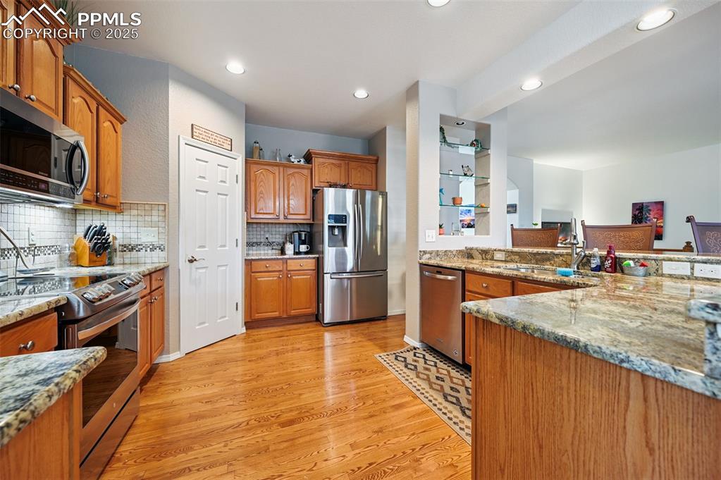 Image 10 of 45: Coffee bar area in kitchen 