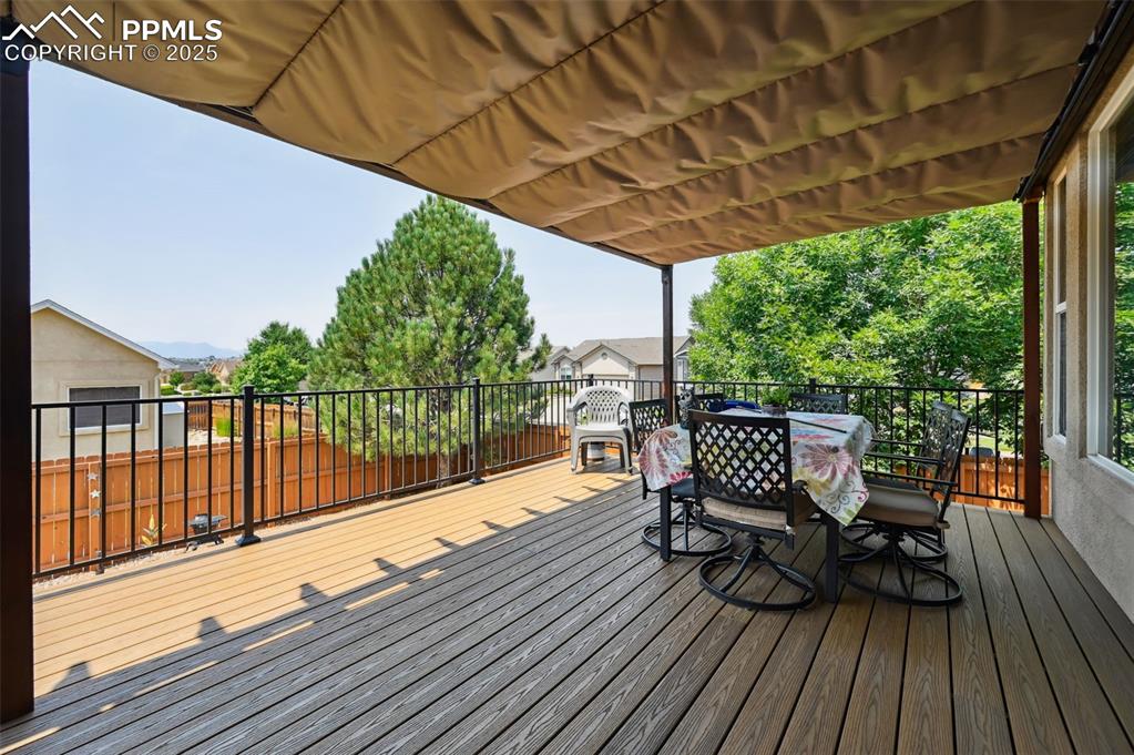 Image 40 of 45: Wooden deck 