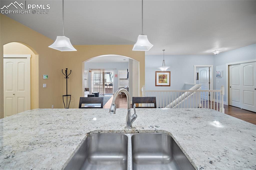 Image 12 of 50: Kitchen