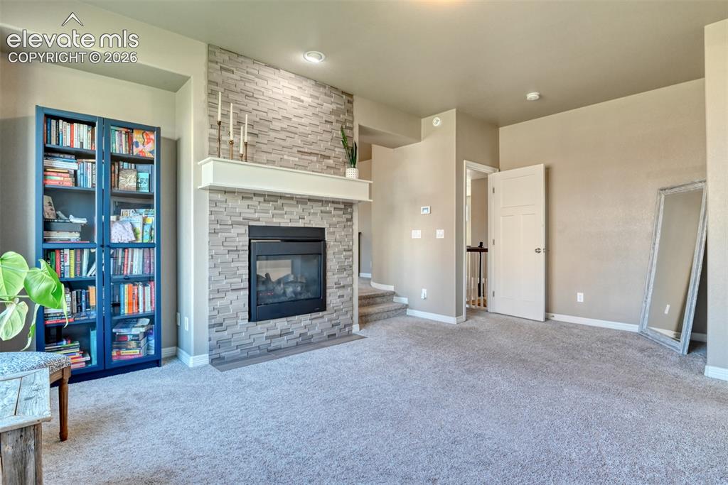 Image 15 of 45: Master bedroom Sitting Area