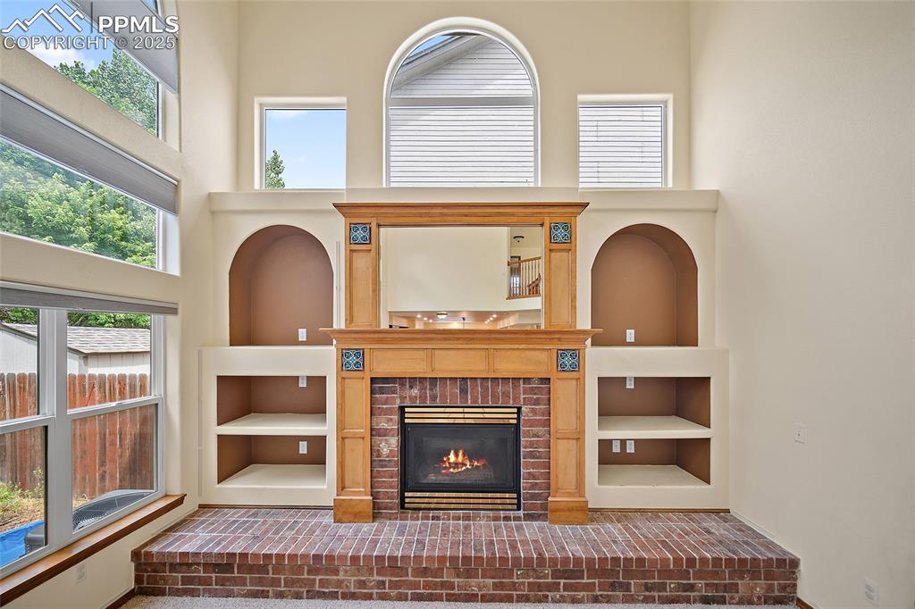 Image 13 of 35: Living Room