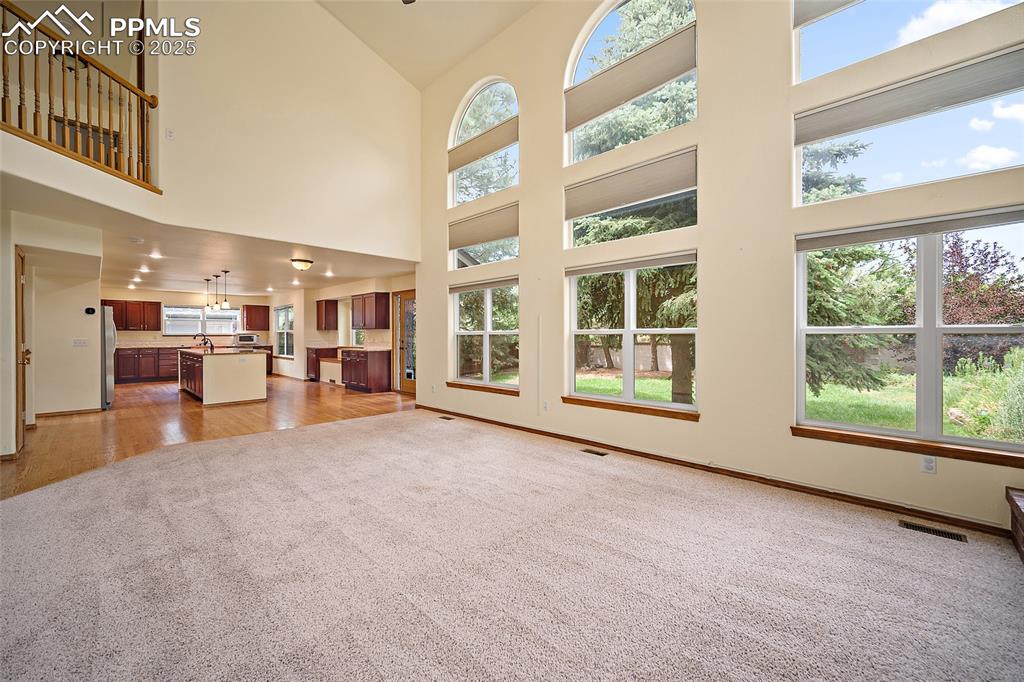 Image 14 of 35: Living Room