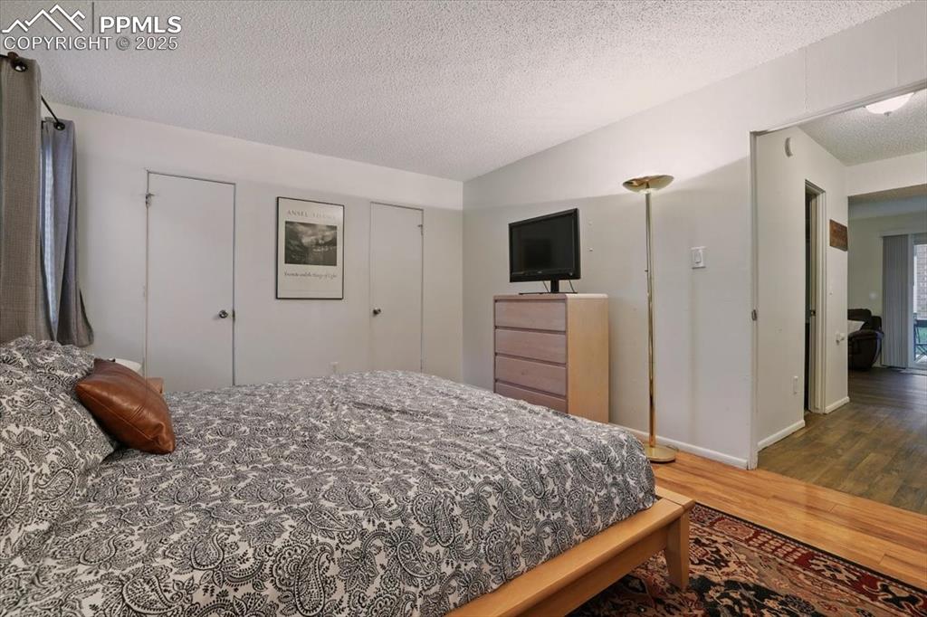 Image 9 of 21: Bedroom