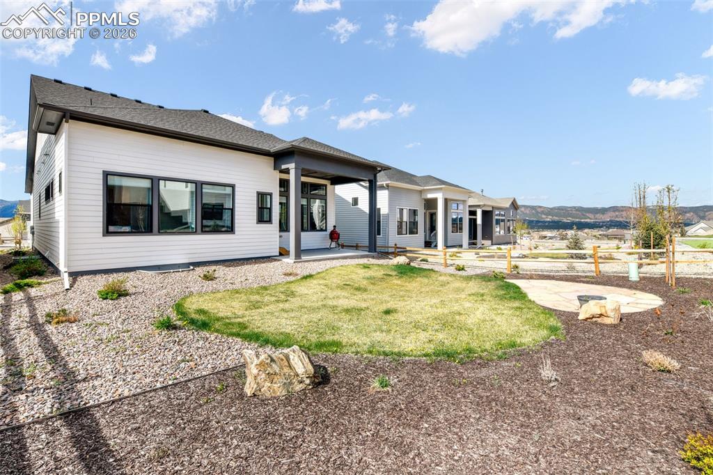 Image 42 of 50: Back of Structure