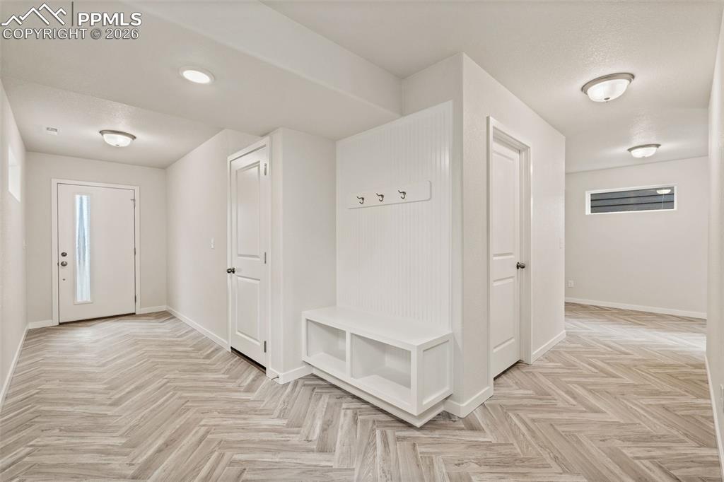 Image 8 of 19: Mud Room