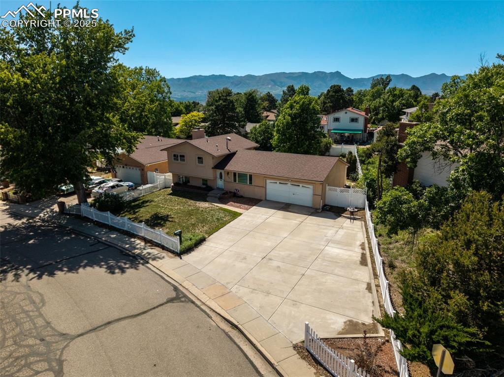 Image 25 of 25: Front of Structure