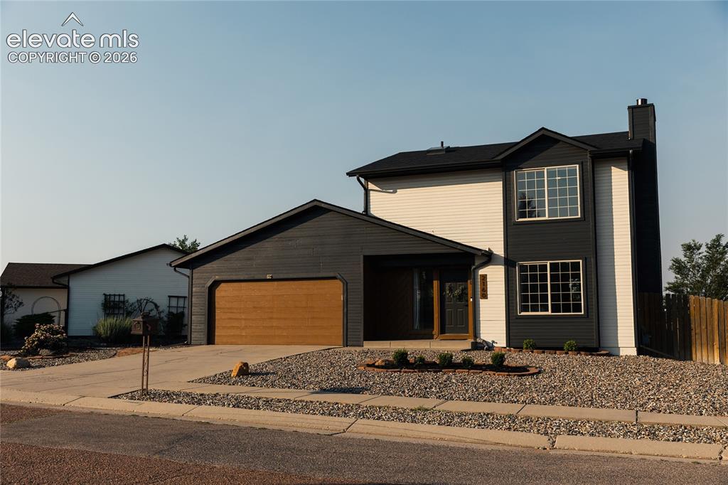 Image 1 of 32: Front of Structure