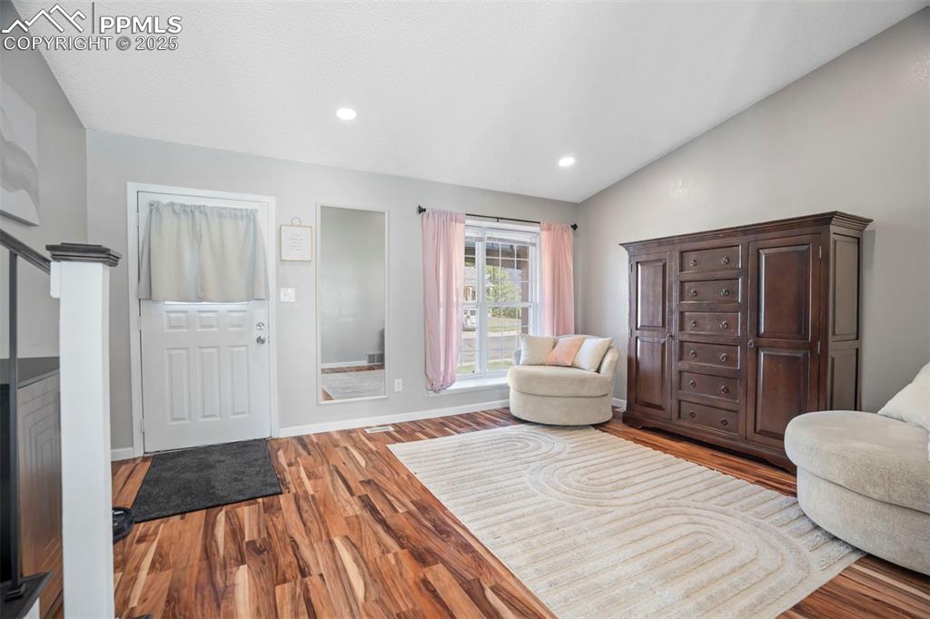 Image 18 of 43: Living Room