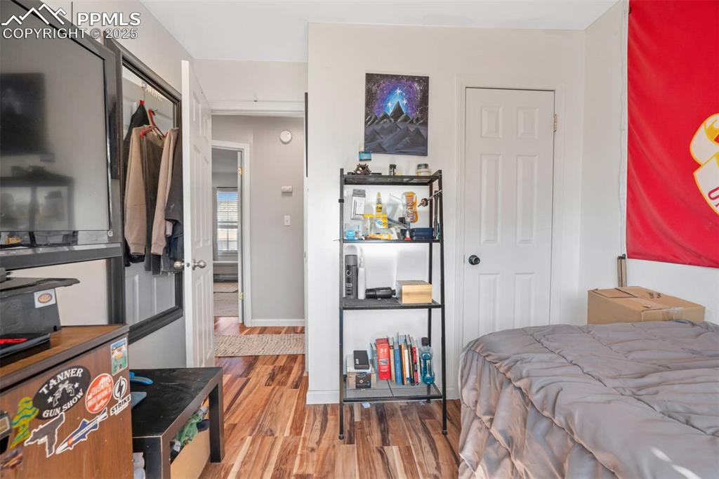 Image 27 of 43: Bedroom