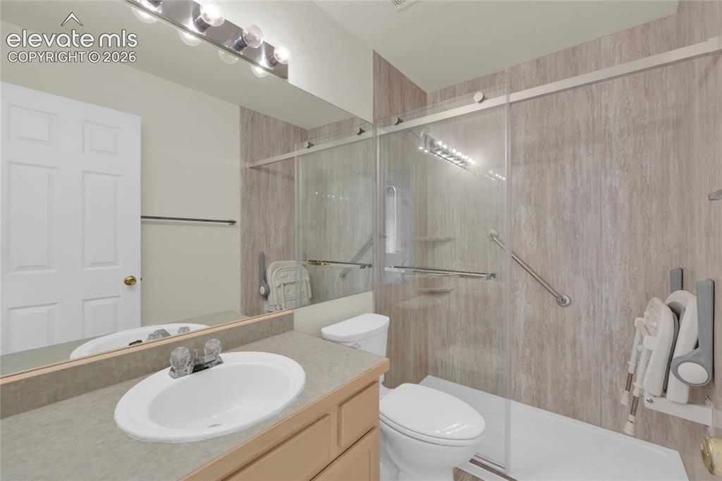 Image 18 of 30: Second bathroom
