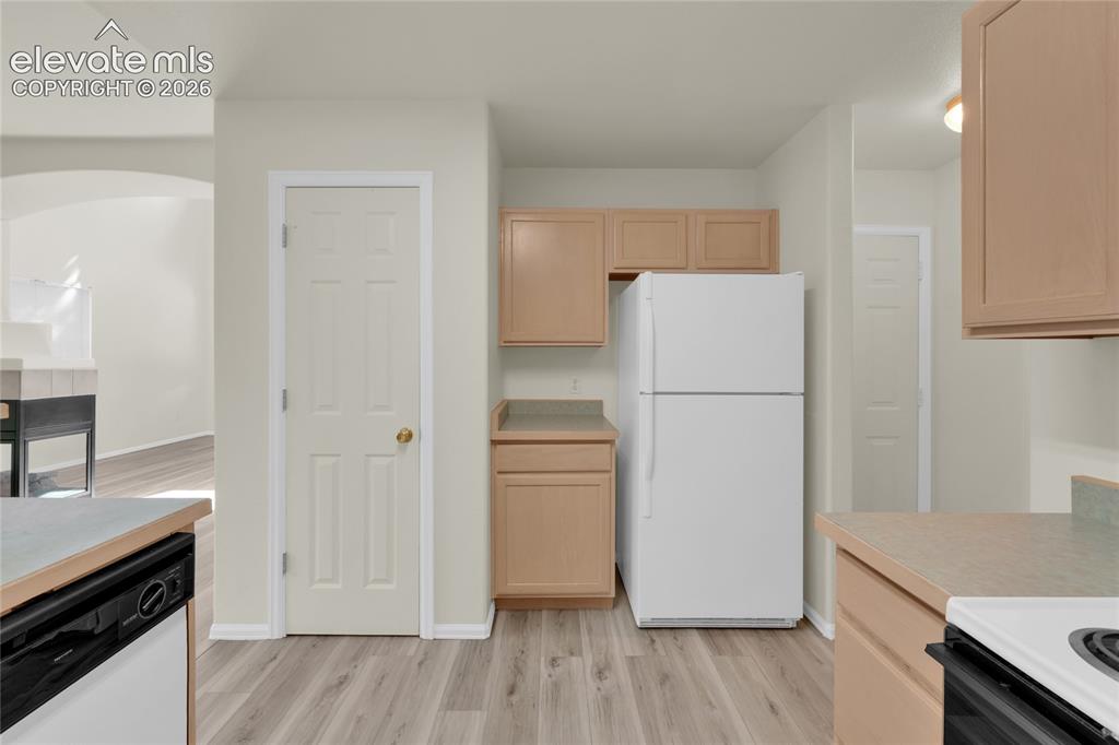 Image 8 of 30: With Pantry