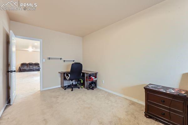 Image 30 of 30: Office