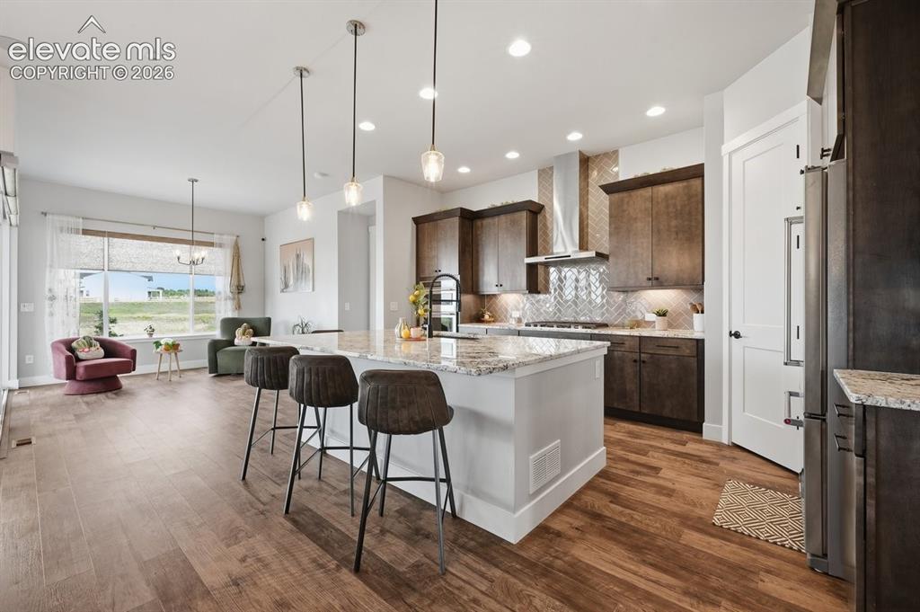 Image 11 of 44: Kitchen
