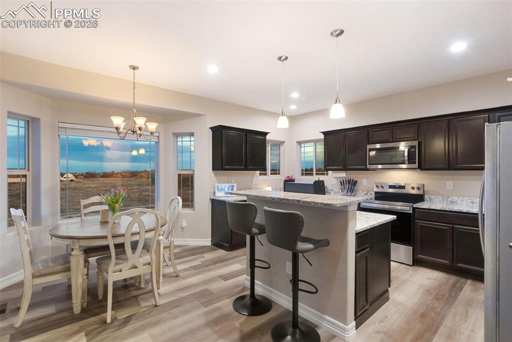 Image 14 of 34: Kitchen