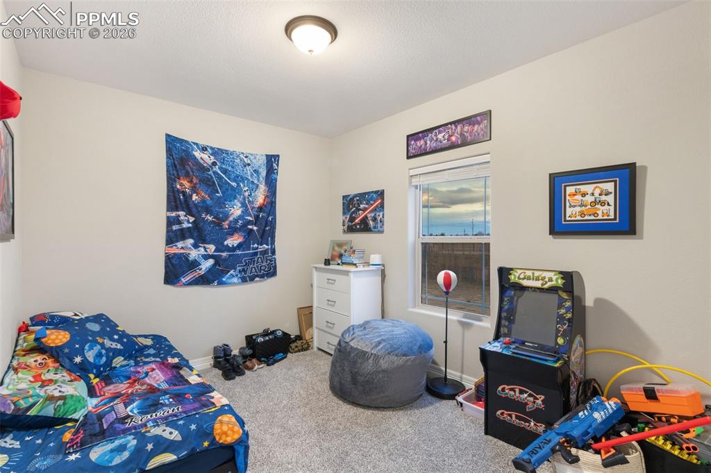 Image 27 of 34: Bedroom