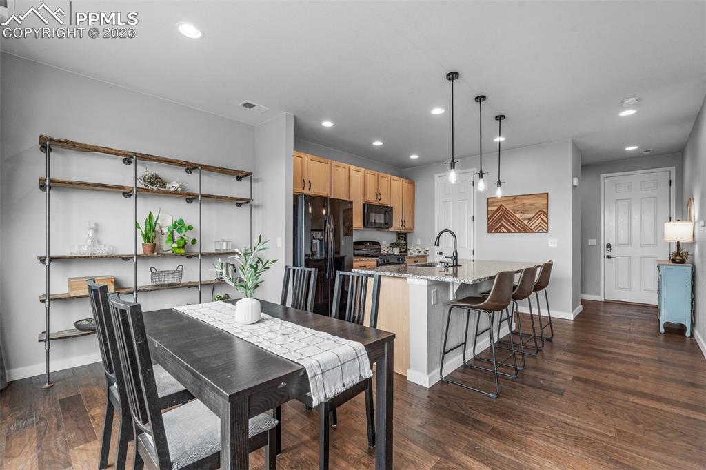 Image 16 of 50: No Description Available