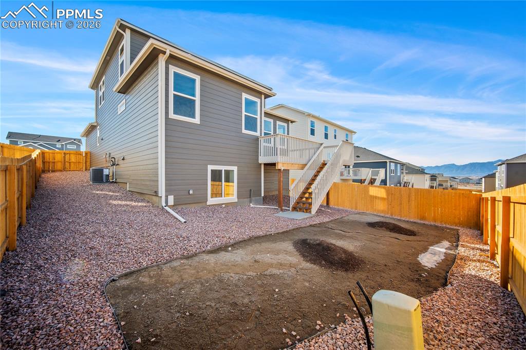 Image 41 of 42: Back of Structure