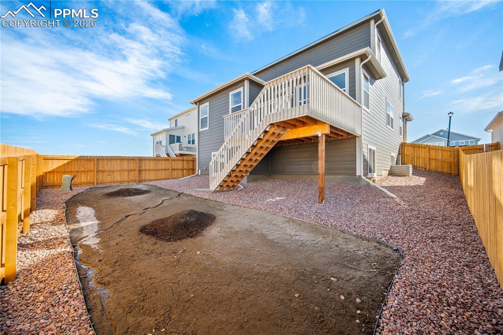 Image 42 of 42: Back of Structure