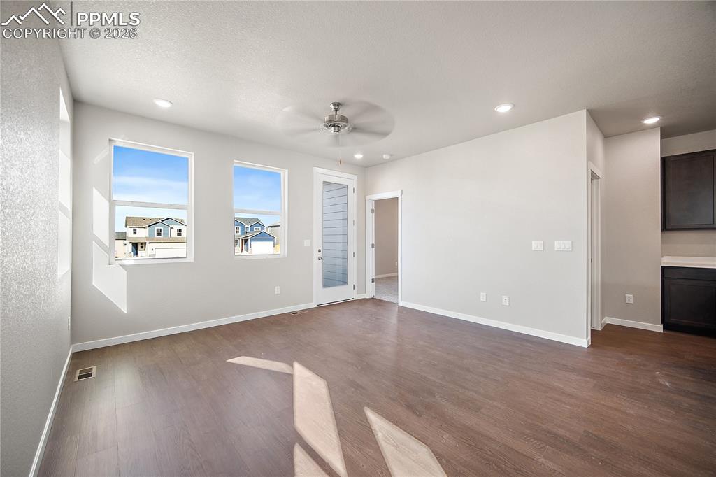 Image 5 of 42: Living Room