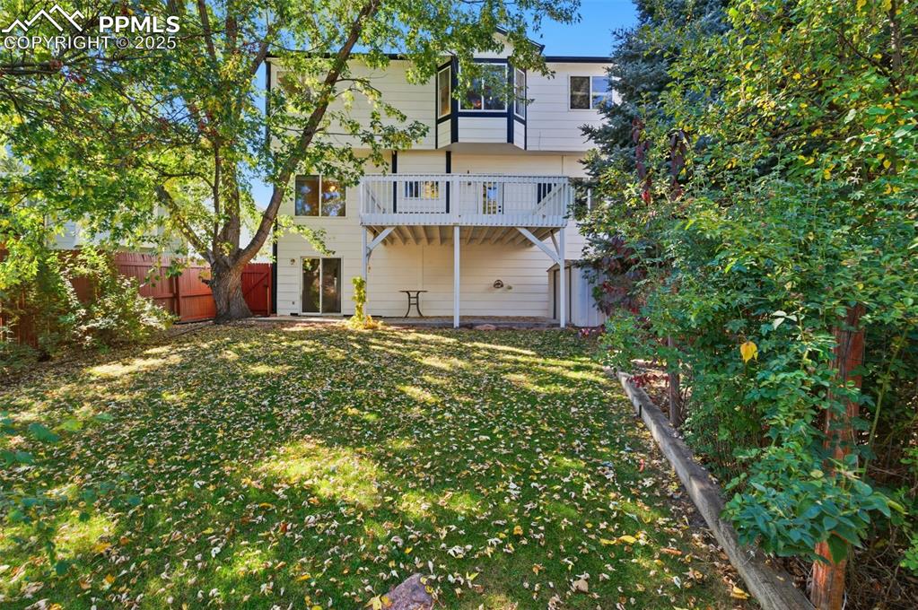 Image 44 of 50: Back of Structure