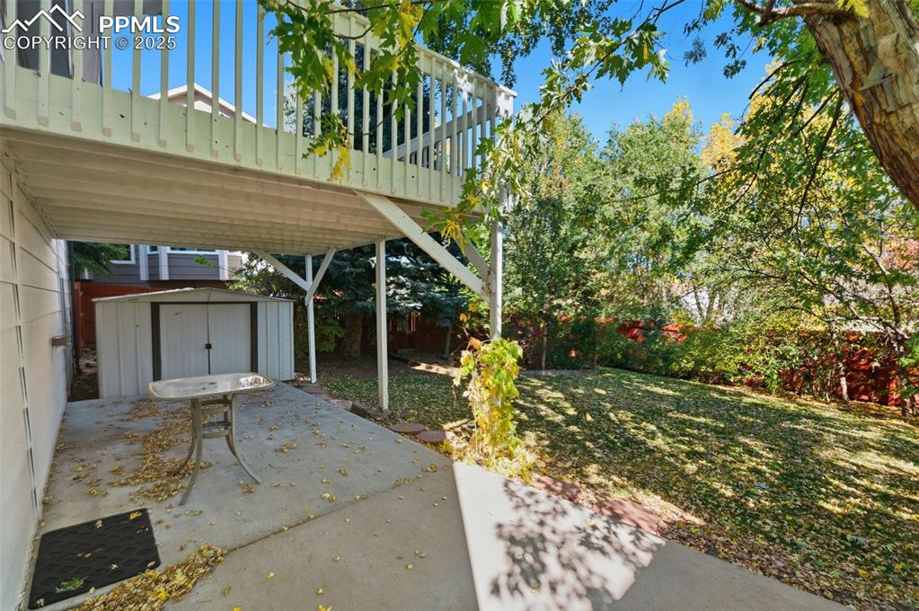 Image 46 of 50: Patio