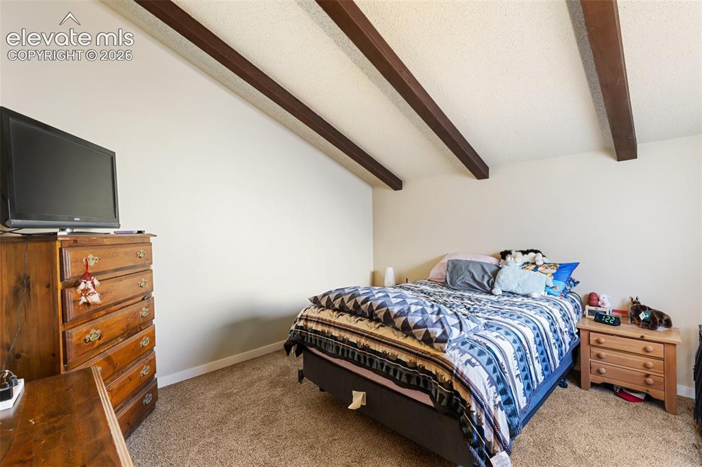 Image 10 of 23: Bedroom
