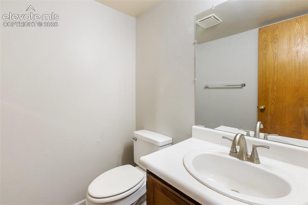 Image 12 of 23: Bathroom