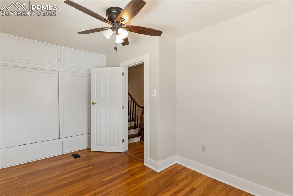 Image 22 of 43: Bedroom