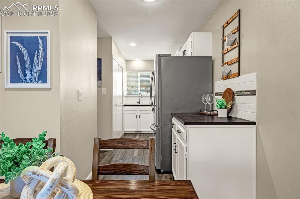 Image 14 of 29: Kitchen