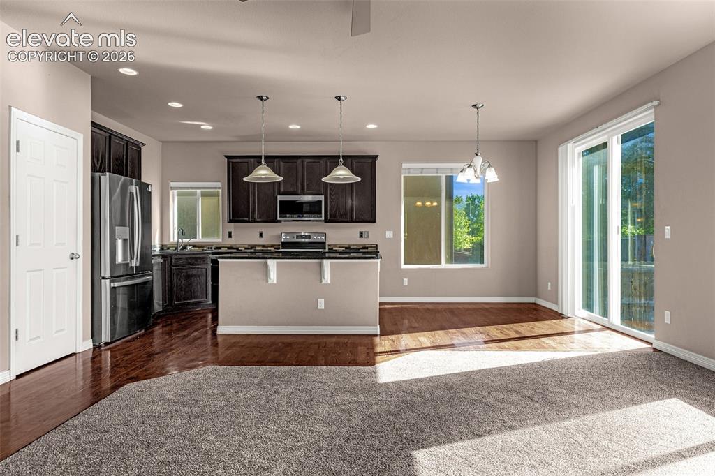 Image 7 of 39: Kitchen