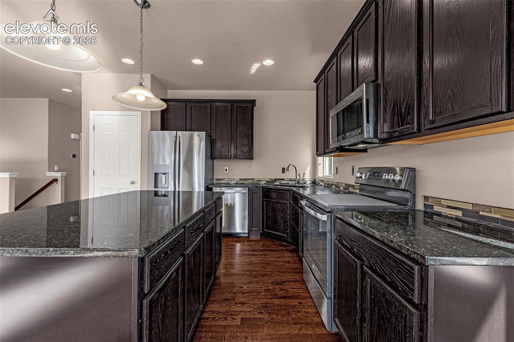 Image 9 of 39: Stainless steel appliances