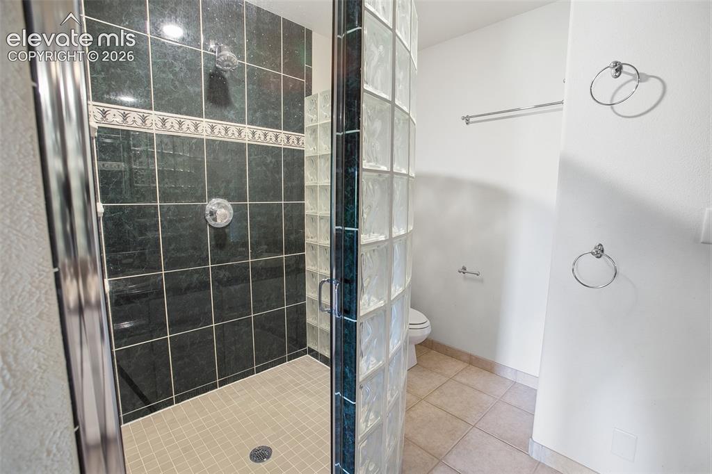 Image 35 of 42: Master Bath