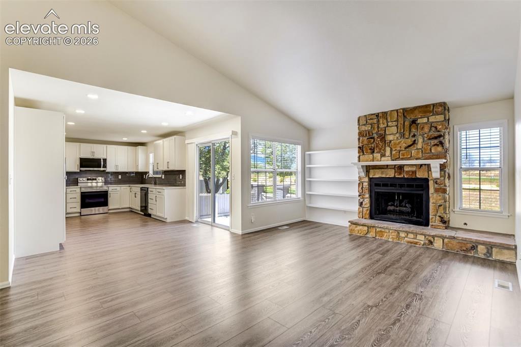 Image 11 of 50: Living Room