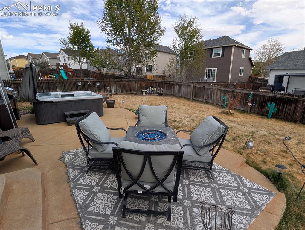 Image 23 of 30: patio