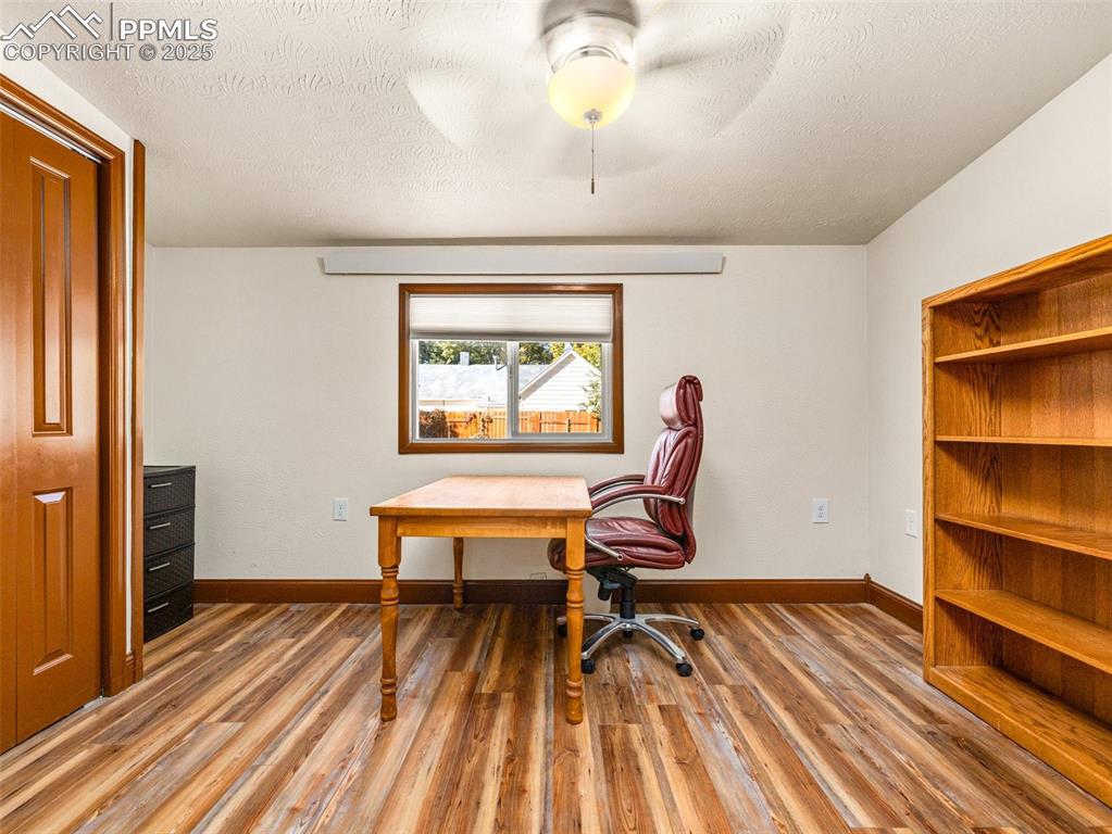 Image 10 of 39: Bedroom