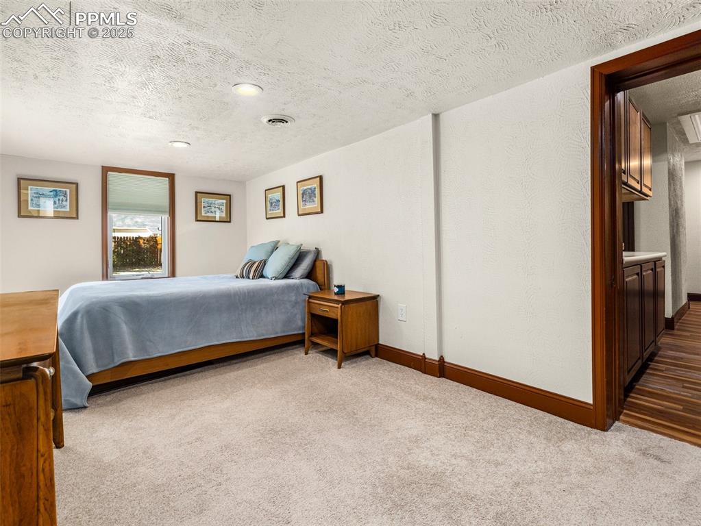 Image 16 of 39: Bedroom