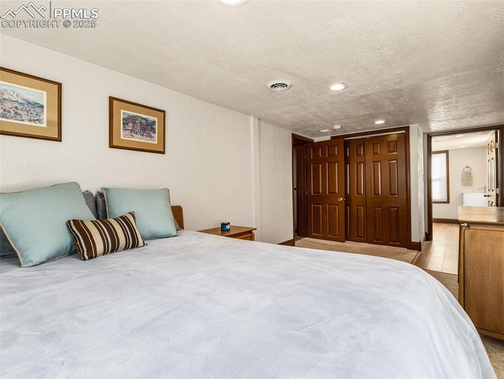 Image 17 of 39: Bedroom