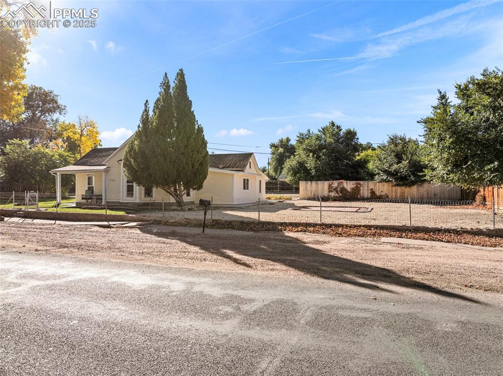 Image 39 of 39: Side of Structure