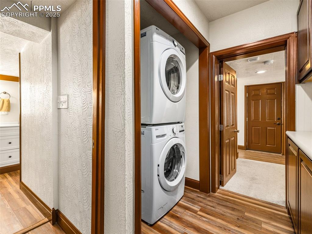 Image 9 of 39: Laundry