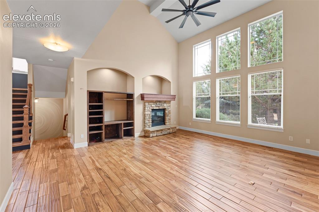 Image 10 of 47: Family Room