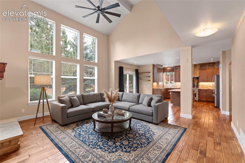 Image 11 of 47: Family Room