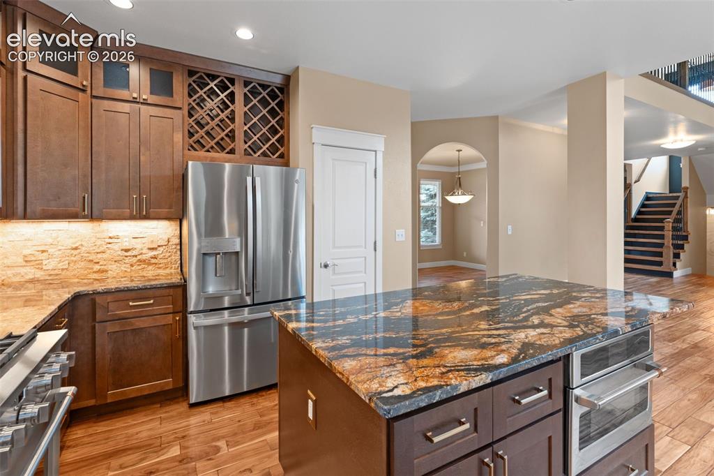 Image 11 of 45: Kitchen
