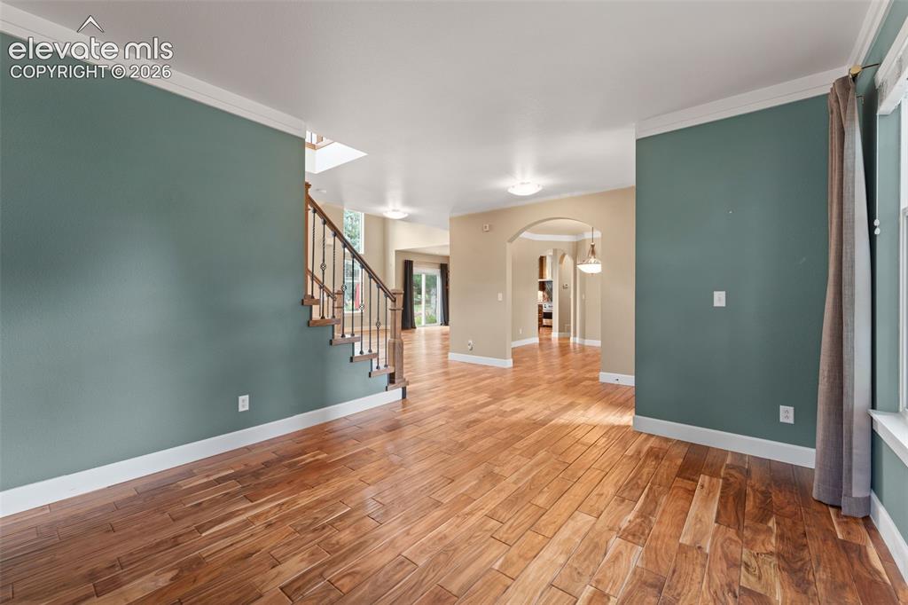 Image 18 of 47: Living Room
