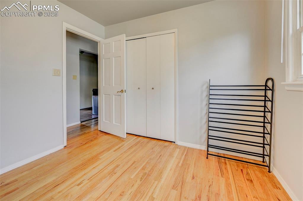 Image 11 of 30: Bedroom