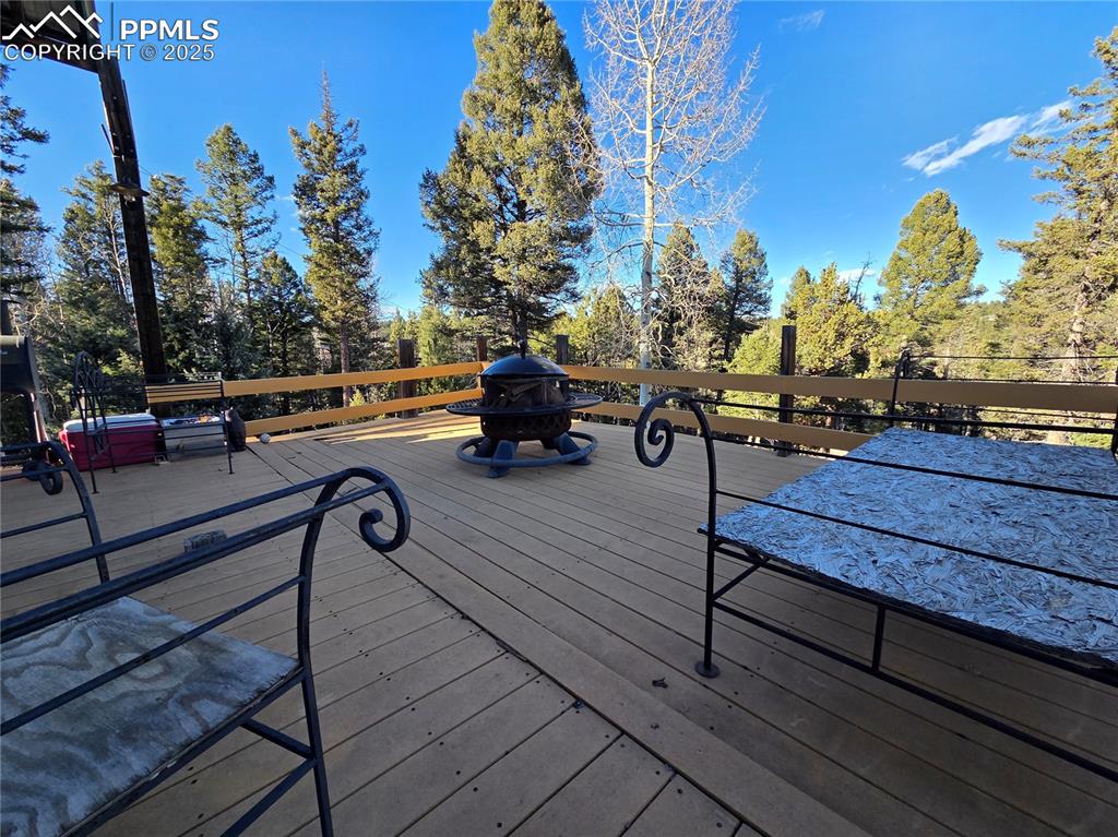 Image 13 of 24: Deck