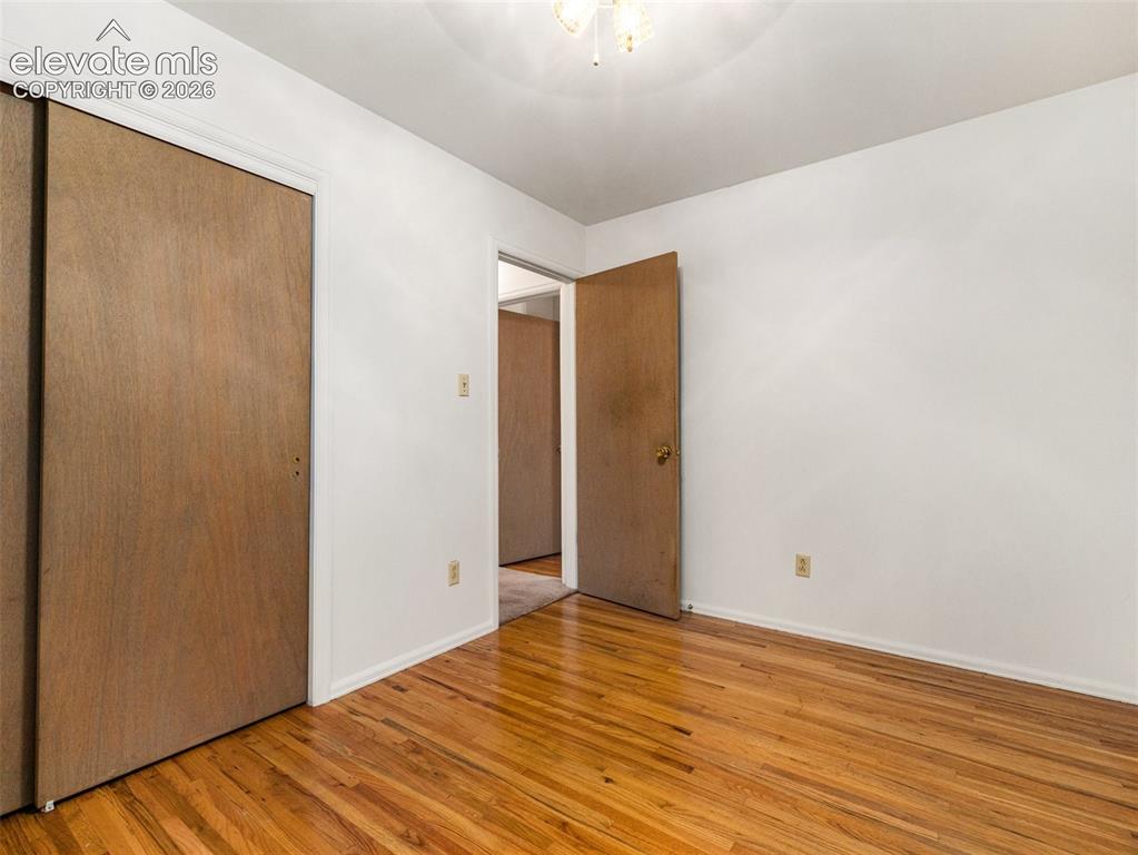 Image 13 of 29: Bedroom